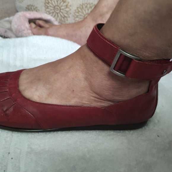 WOMEN'S SIZE 12 LOT OF 2 PAIRS OF "AEROSOLES" ANKLE STRAP LEATHER FLATS - Picture 8 of 14